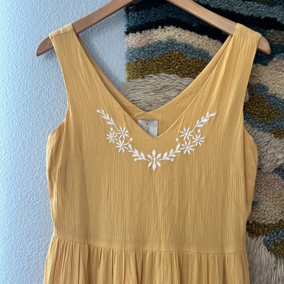 JOIE Tank Sleeveless Maxi Dress Crinkle Tiered Floral Embroidered Yellow White 2 - Picture 1 of 12